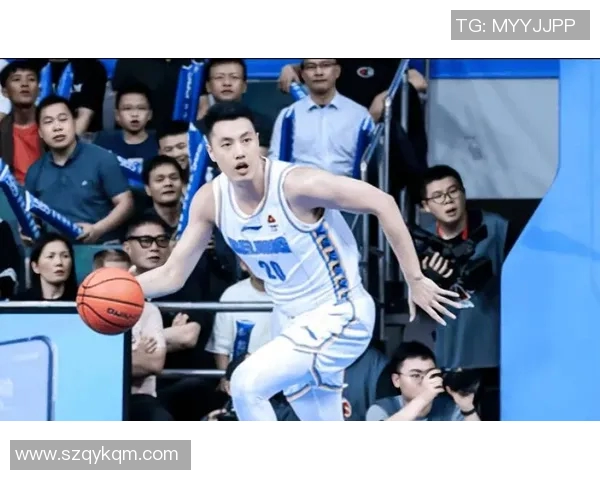 2013年CBA青岛队与北京队激战回顾精彩瞬间与赛场亮点分析