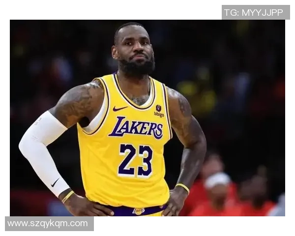 今日湖人对阵火箭精彩回放重温比赛瞬间与精彩时刻分析