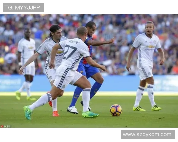 元老赛激情对决巴萨与曼联重温经典时刻再续辉煌传奇