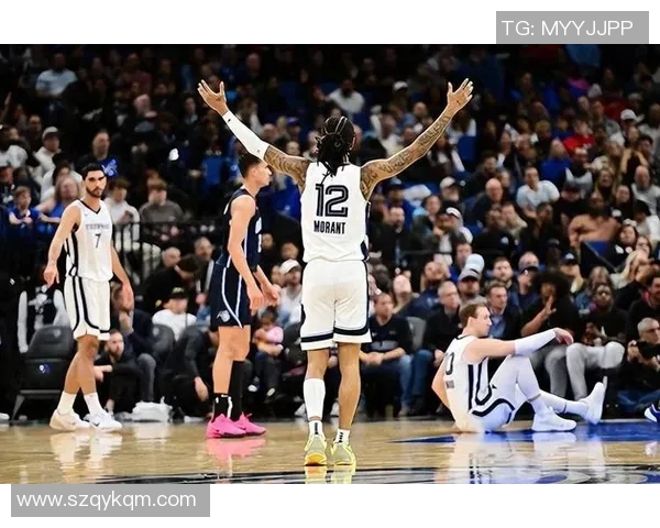 莫兰特解禁复出首战狂砍38分灰熊球迷齐声高喊MVP荣耀时刻